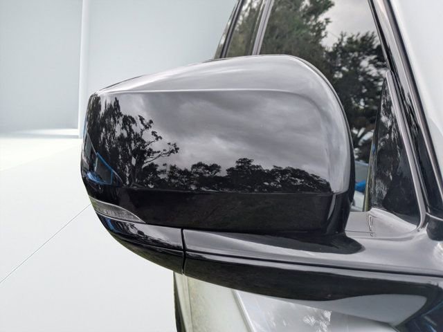 New 2025 Jeep Grand Cherokee Altitude image 10