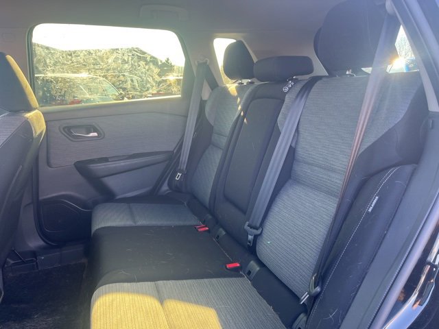 Certified 2023 Nissan Rogue SV image 18