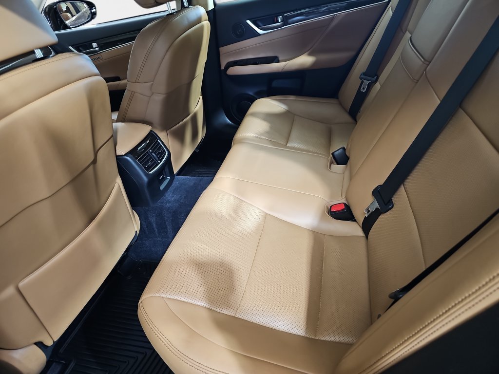 Used 2013 Lexus GS 350 AWD w/ Luxury Pkg w/Cold Weather Pkg image 16