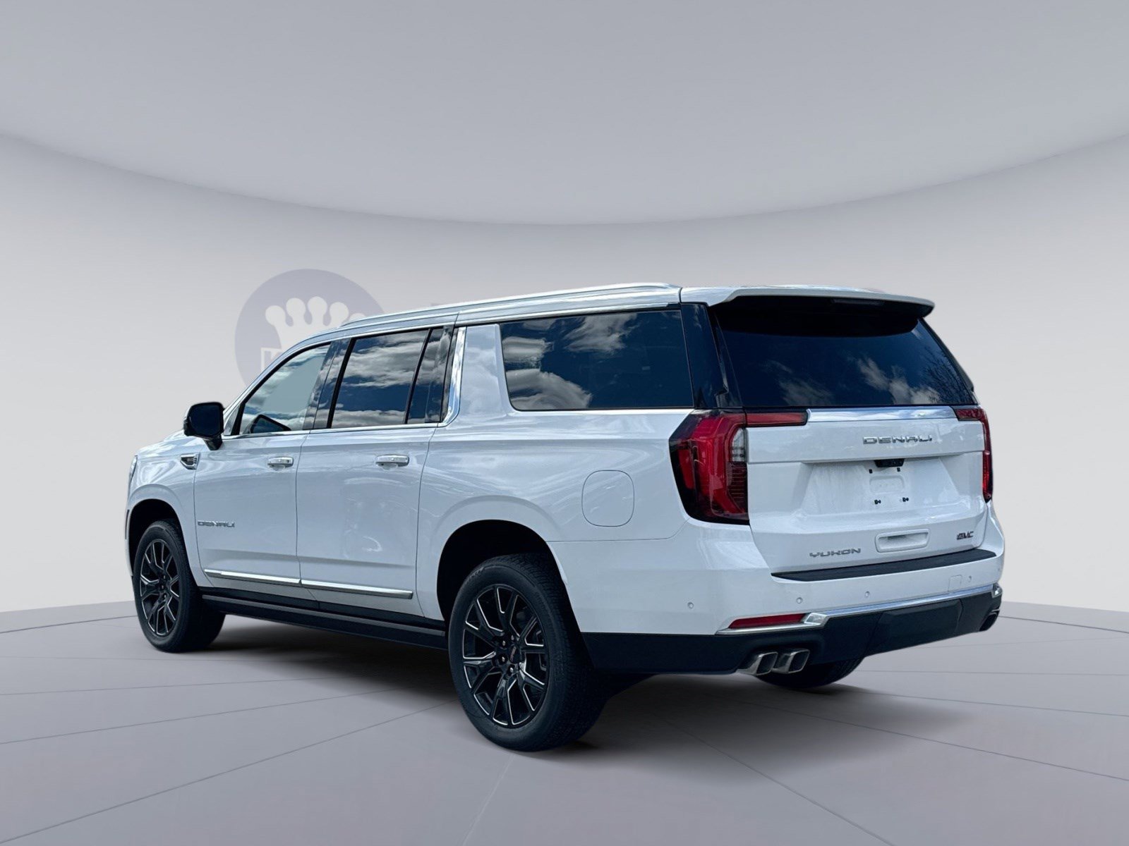 New 2026 GMC Yukon XL Denali w/ Denali Reserve Package image 4