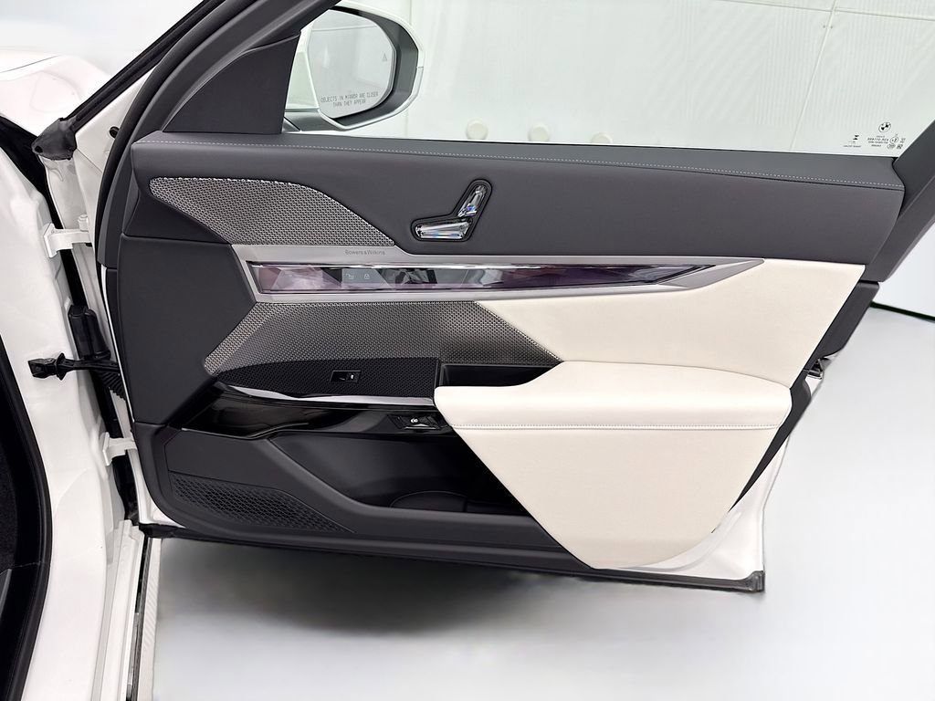 New 2026 BMW i7 xDrive60 RWD image 24