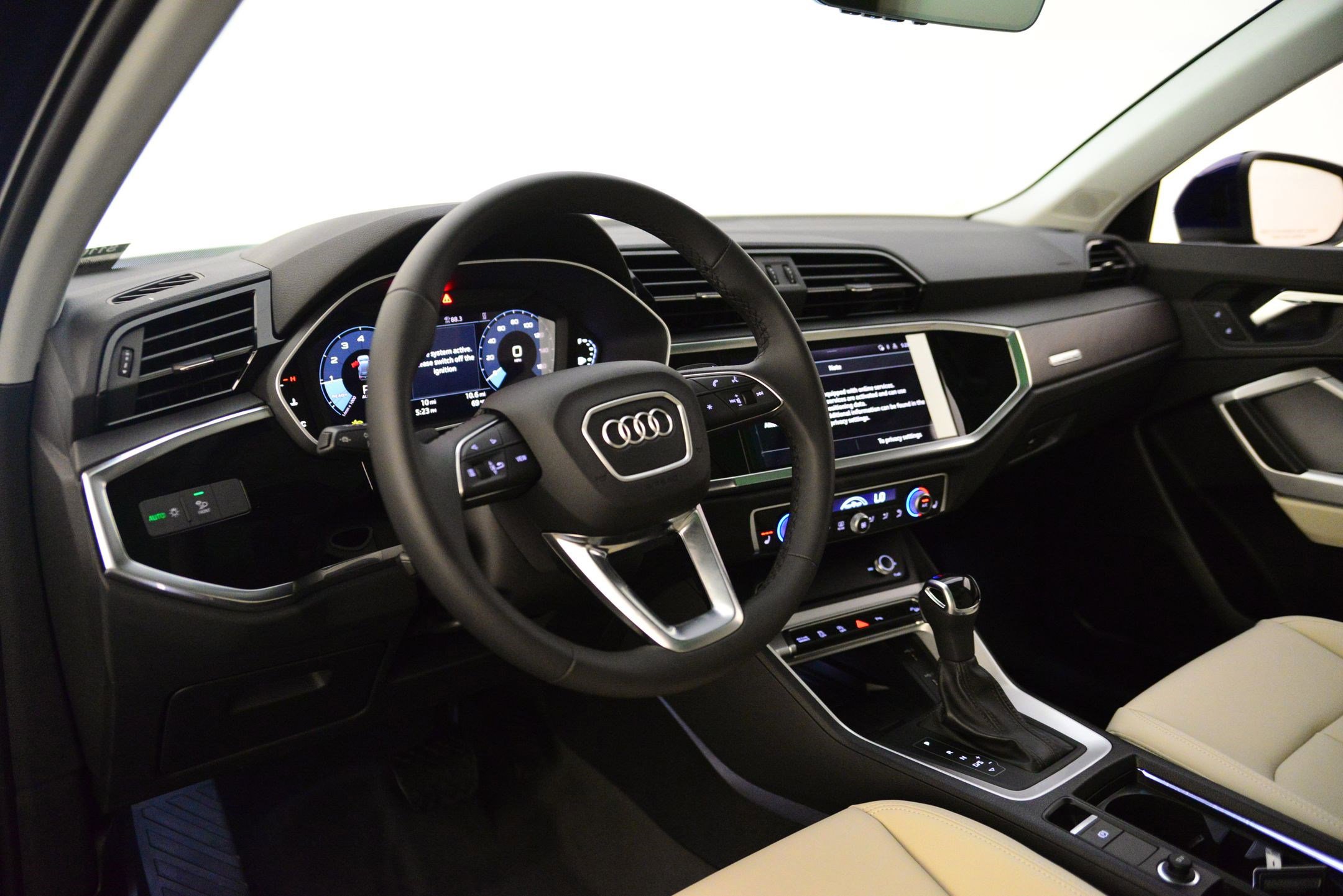 New 2025 Audi Q3 2.0T Premium w/ Convenience Package image 25