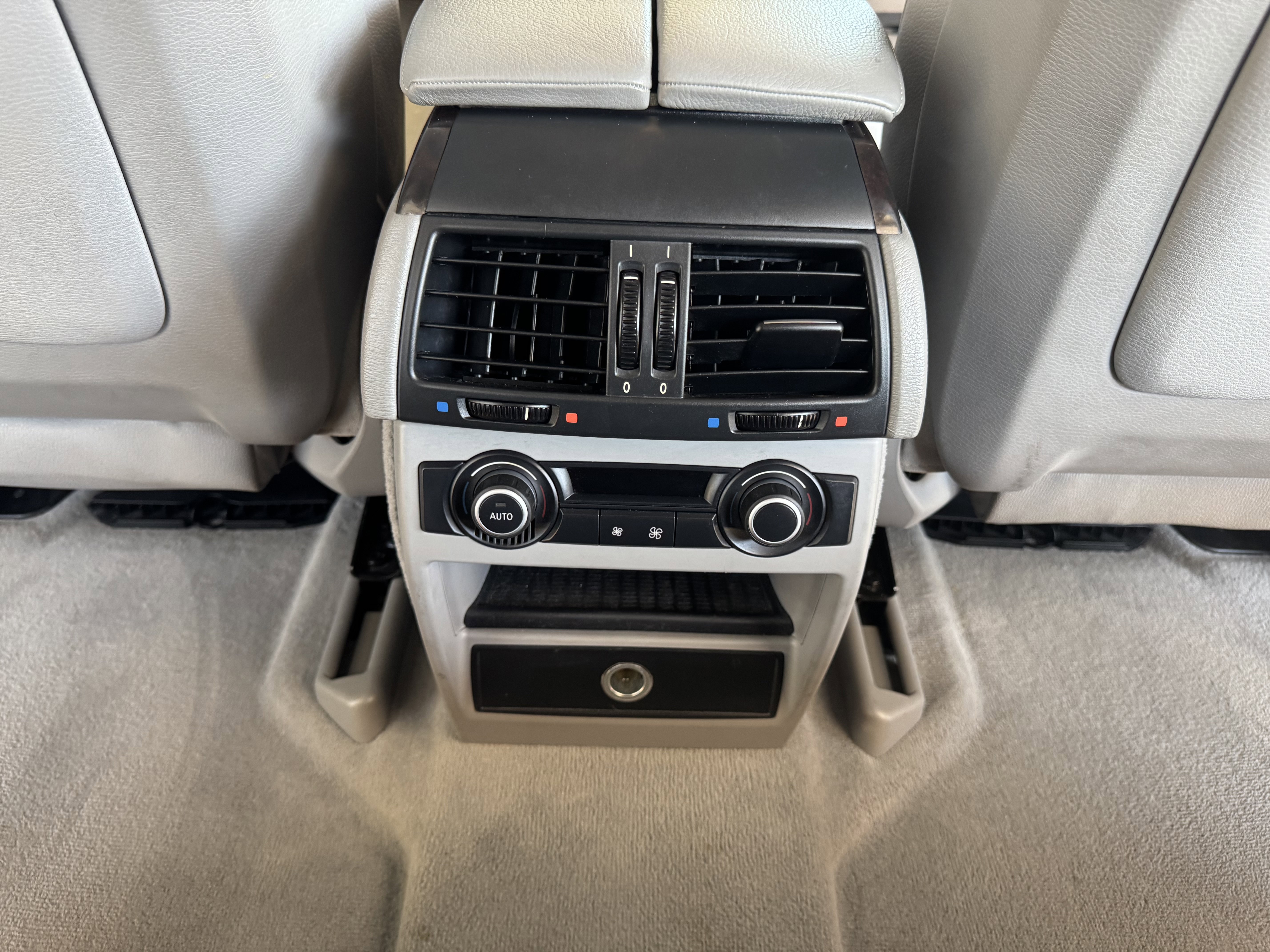 Used 2009 BMW X5 xDrive30i image 23