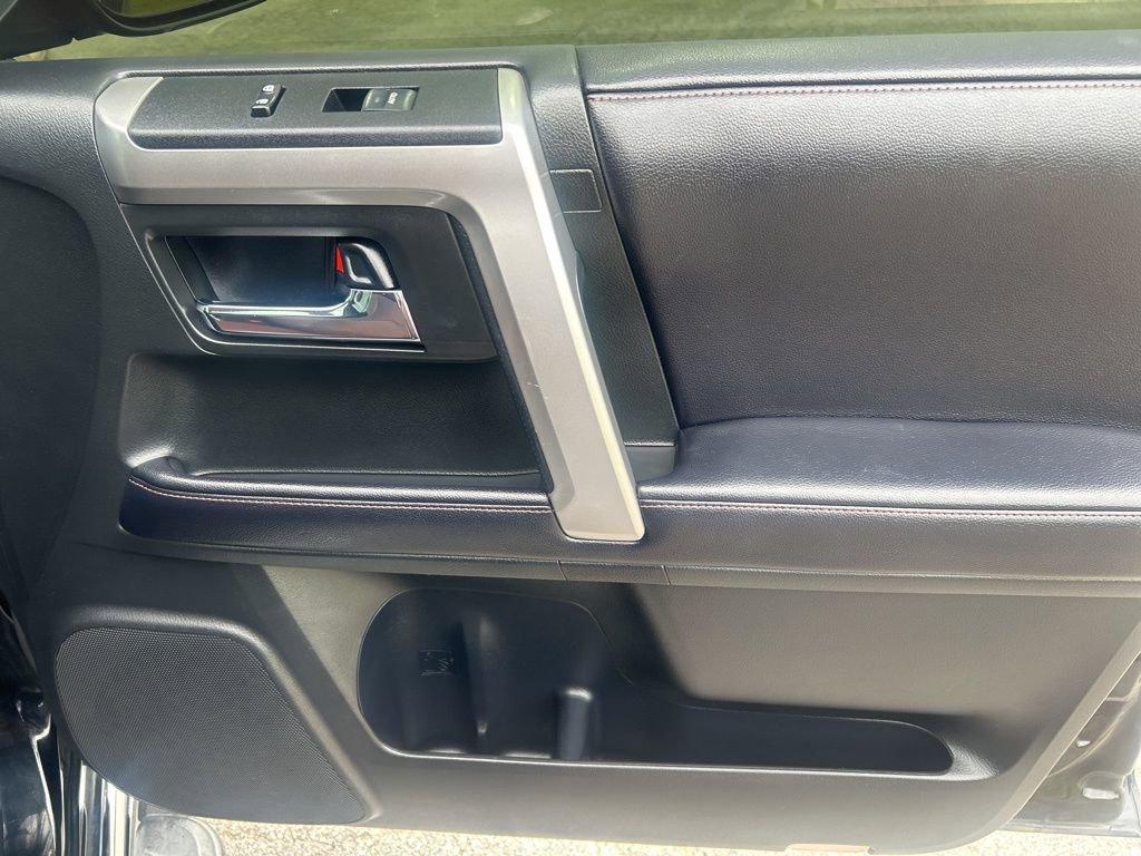 Used 2018 Toyota 4Runner Limited AWD/4WD image 23