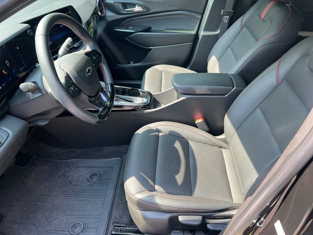 Used 2025 Chevrolet Trax RS w/ Driver Confidence Package FWD image 11