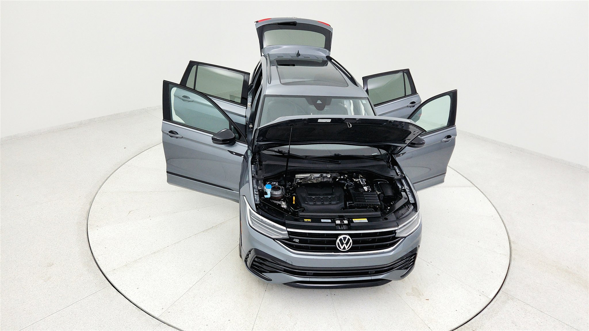 Used 2023 Volkswagen Tiguan SE R-Line image 24