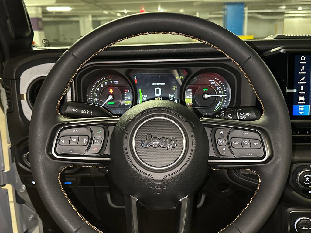 Used 2024 Jeep Wrangler Unlimited image 31