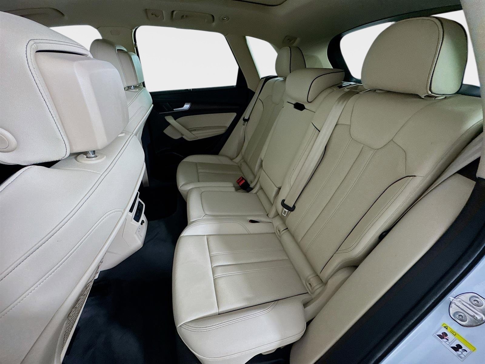 Used 2021 Audi Q5 Premium Plus w/ Premium Plus Package image 24