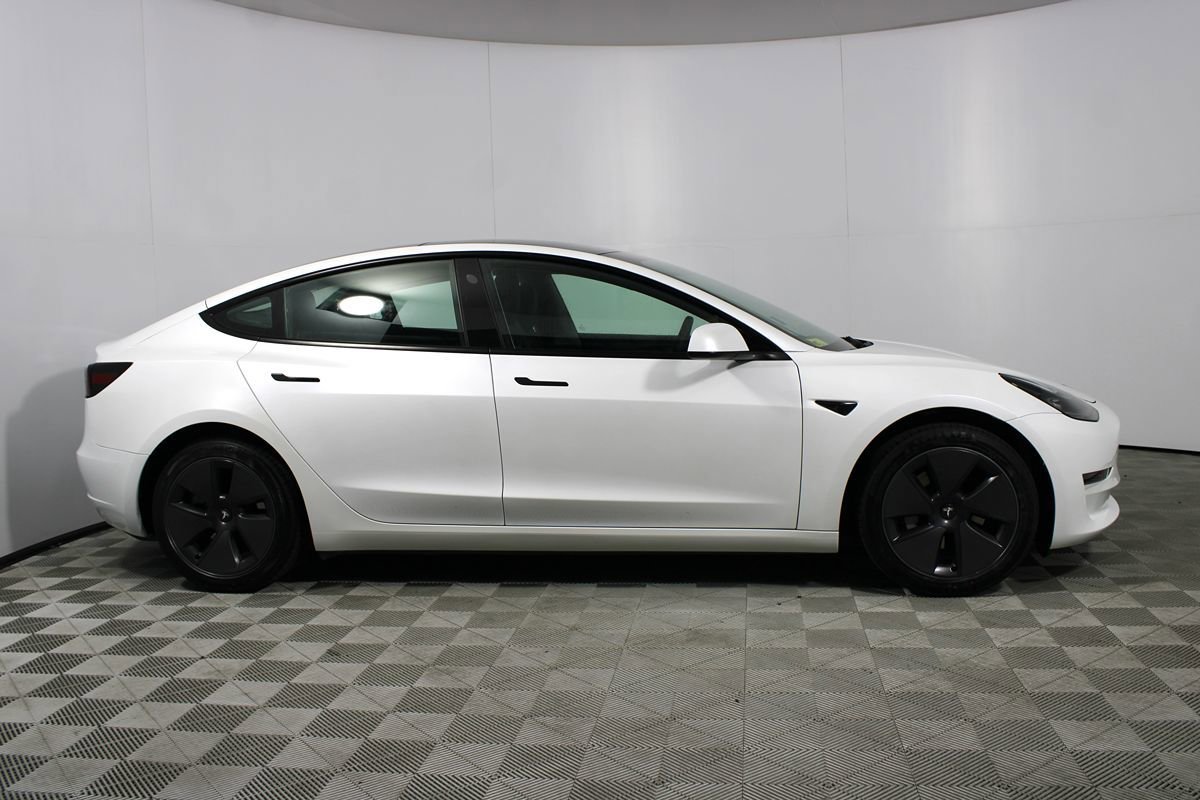 Used 2023 Tesla Model 3 Standard Range RWD image 30