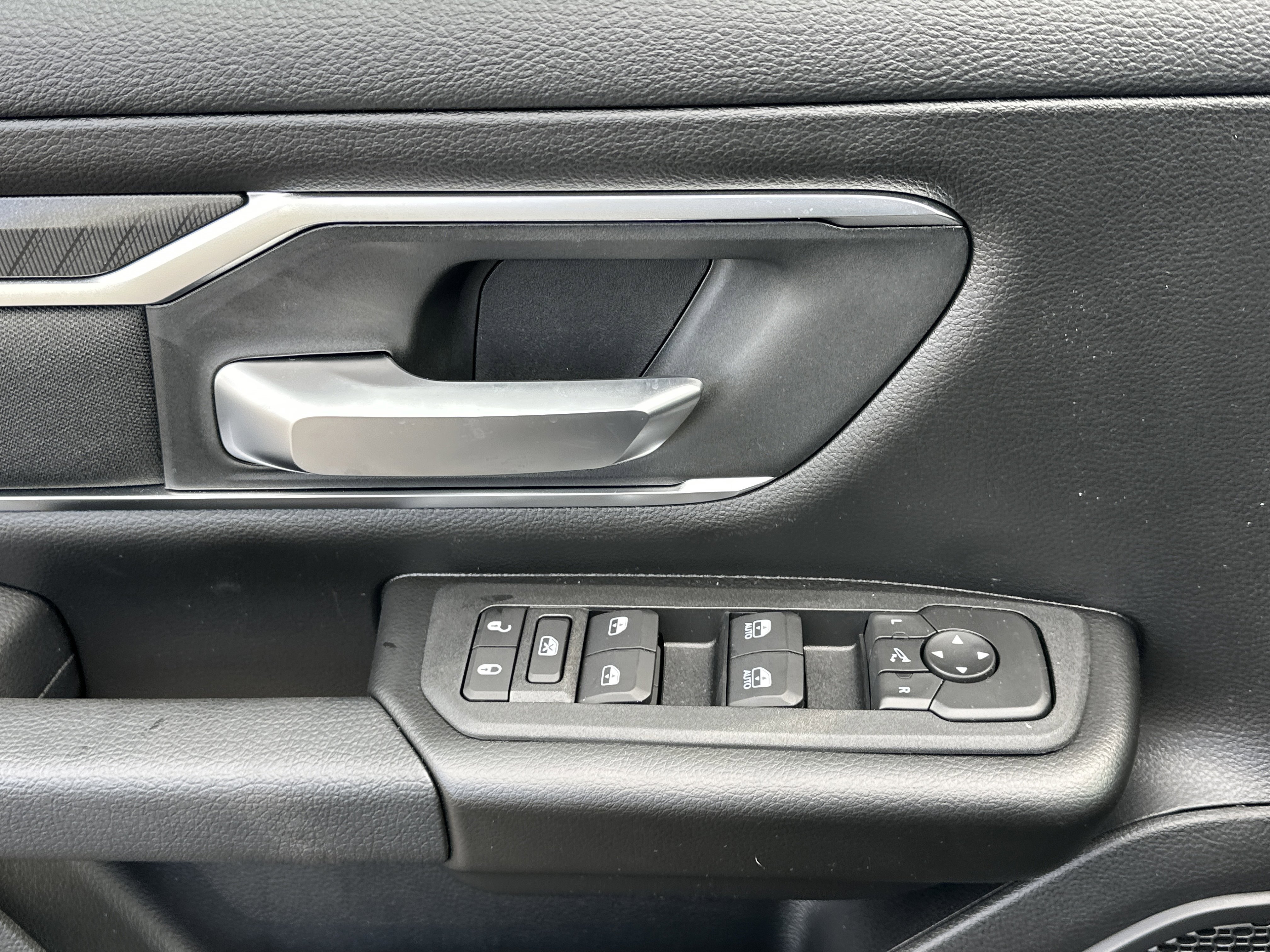 New 2026 RAM 1500 Big Horn AWD/4WD image 13