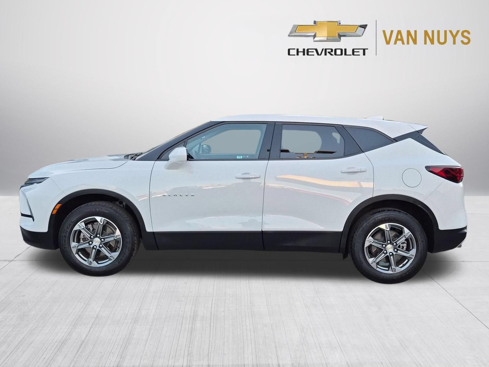 Used 2024 Chevrolet Blazer LT w/ LPO, Cargo Package FWD image 8