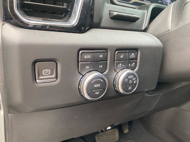 Used 2023 GMC Sierra 1500 Denali w/ Technology Package AWD/4WD image 17