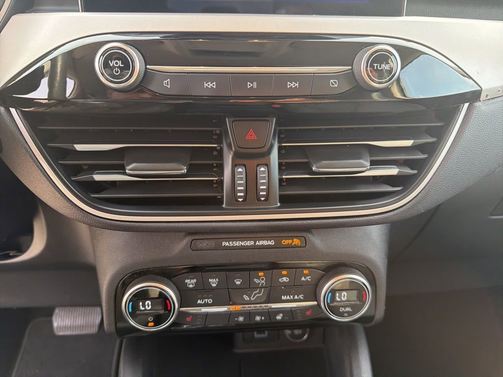 Certified 2021 Ford Escape SE w/ SE Sport Appearance Package image 29