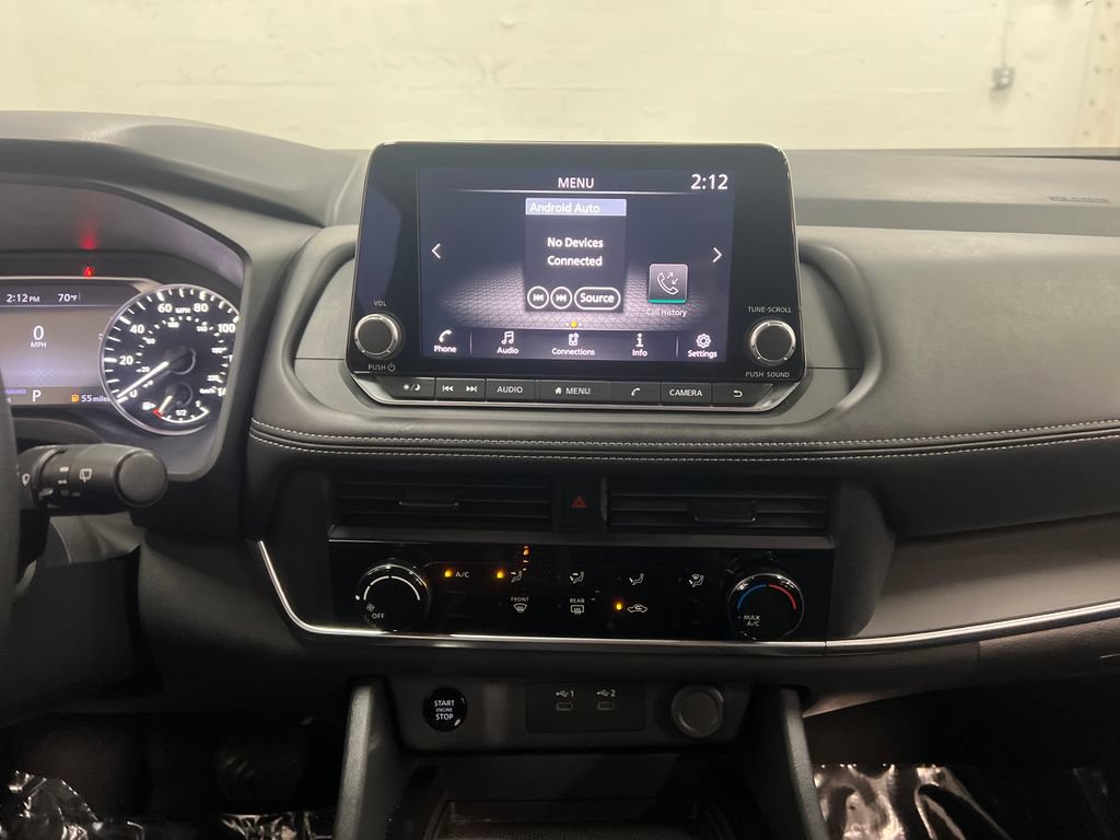 Used 2024 Nissan Rogue S FWD image 19