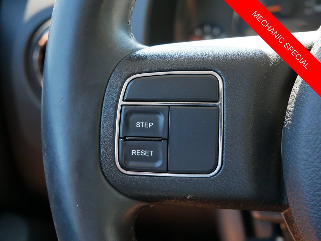 Used 2015 Jeep Patriot Latitude w/ Sun/Sound Group AWD/4WD image 16