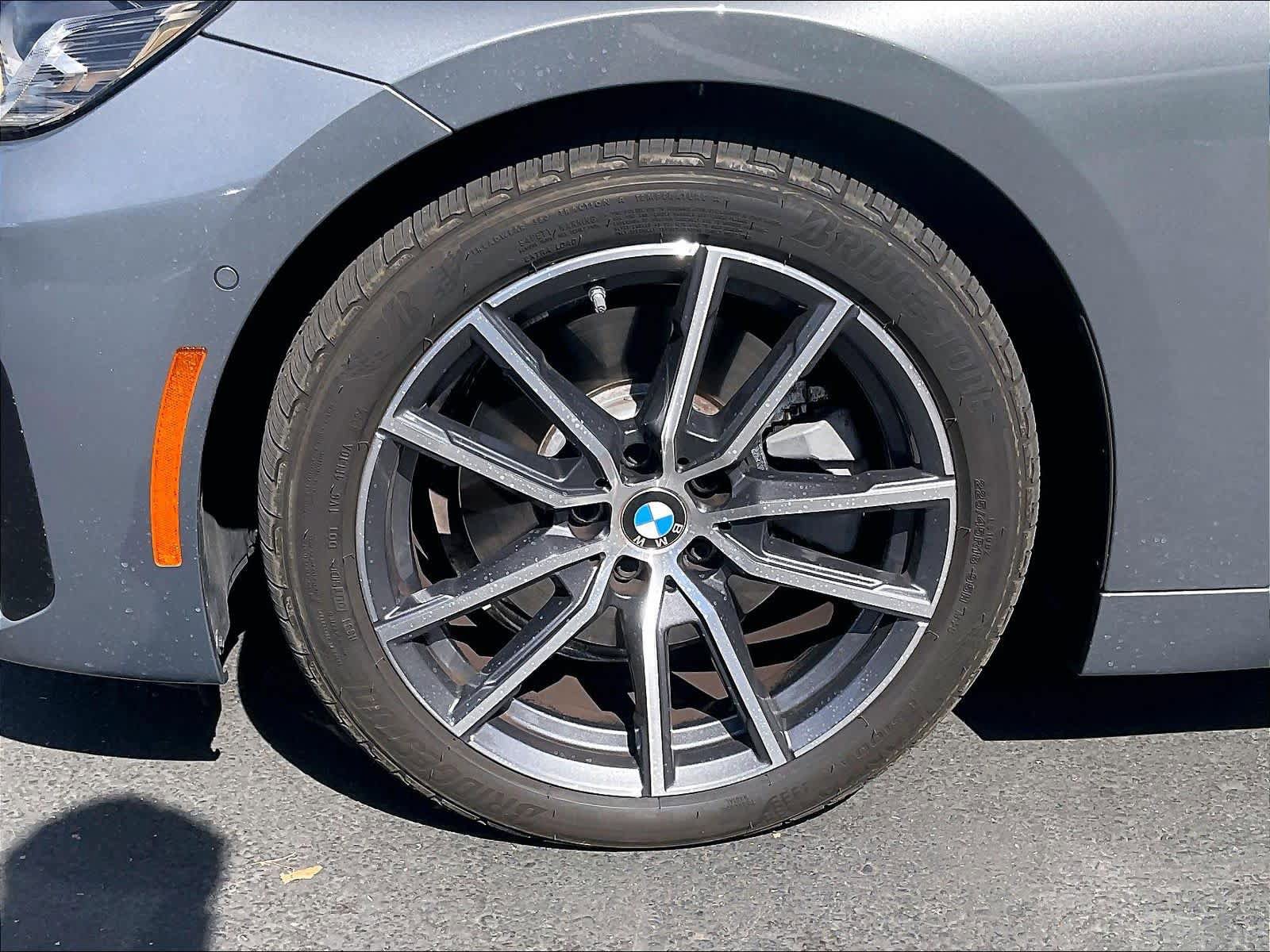 Used 2025 BMW 230i Coupe w/ Premium Package RWD image 12