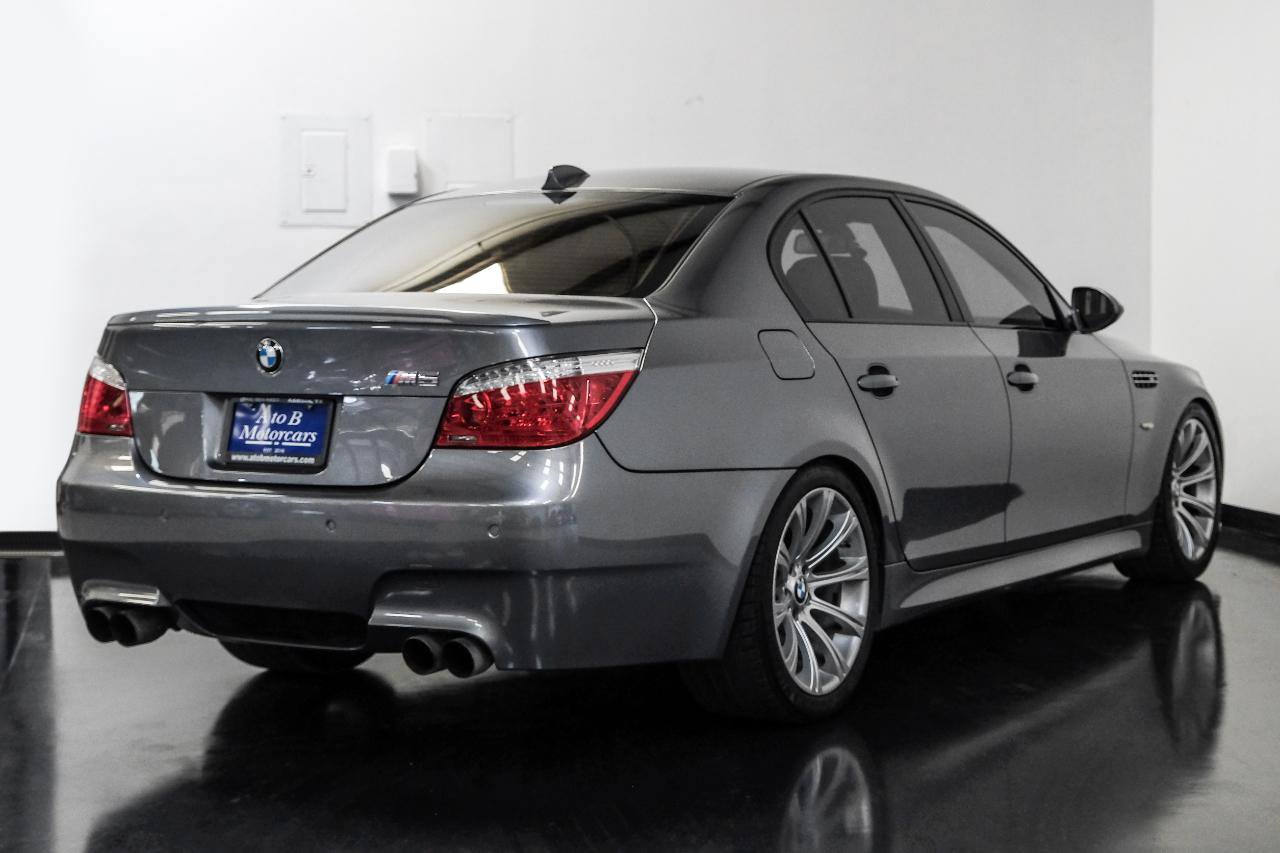 Used 2010 BMW M5 RWD image 9