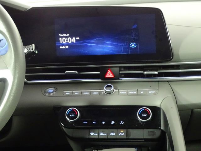 Used 2024 Hyundai Elantra SEL FWD image 26