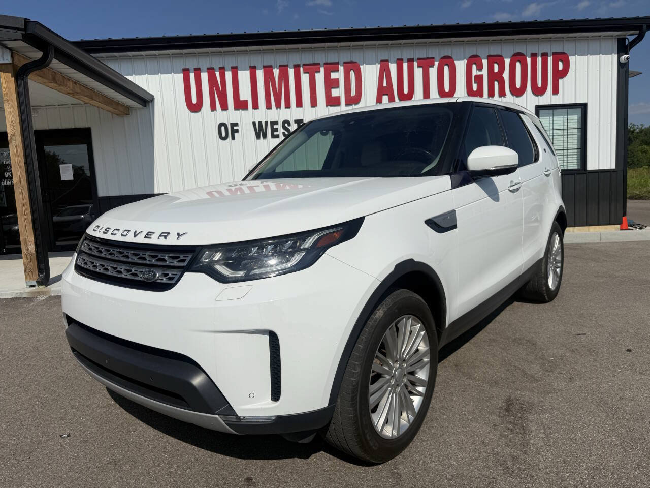 Used 2017 Land Rover Discovery HSE Luxury AWD/4WD image 1