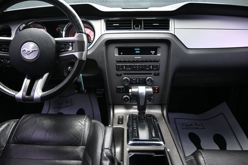 Used 2010 Ford Mustang Coupe RWD image 16