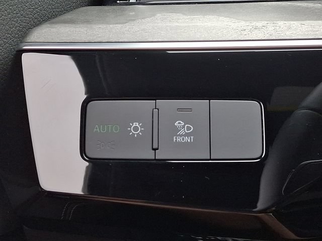 Used 2023 Audi e-tron Premium AWD/4WD image 26