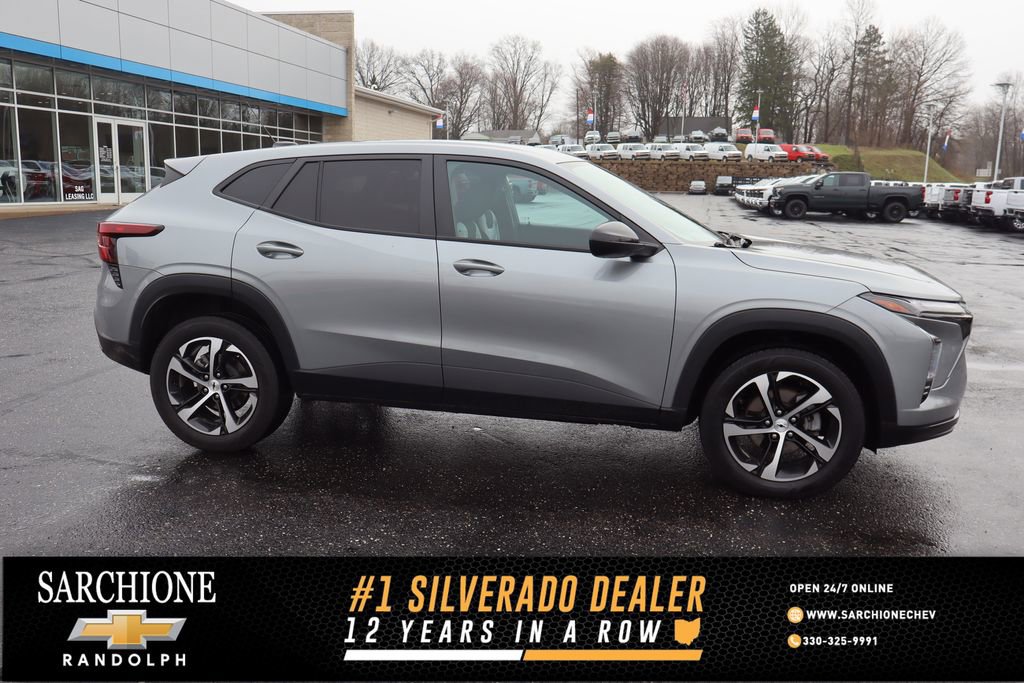 Used 2024 Chevrolet Trax RS image 1