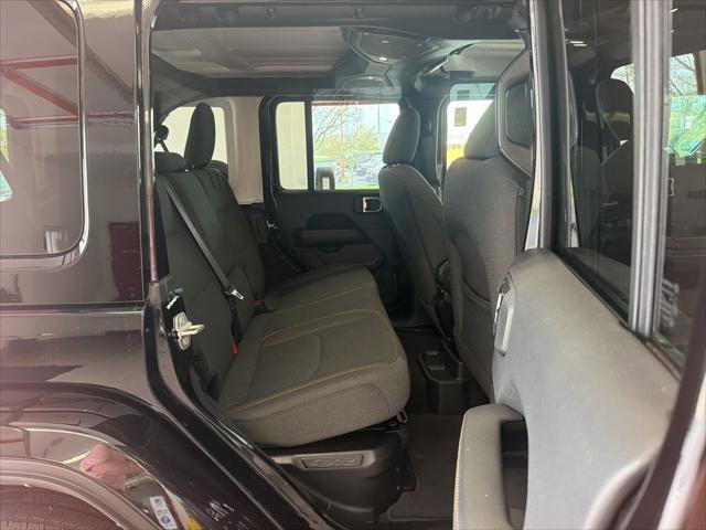 Certified 2025 Jeep Wrangler Unlimited Sahara AWD/4WD image 26