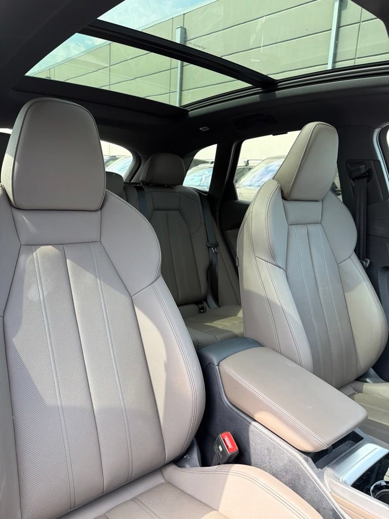 Certified 2025 Audi Q5 Premium Plus w/ Premium Plus AWD/4WD image 7