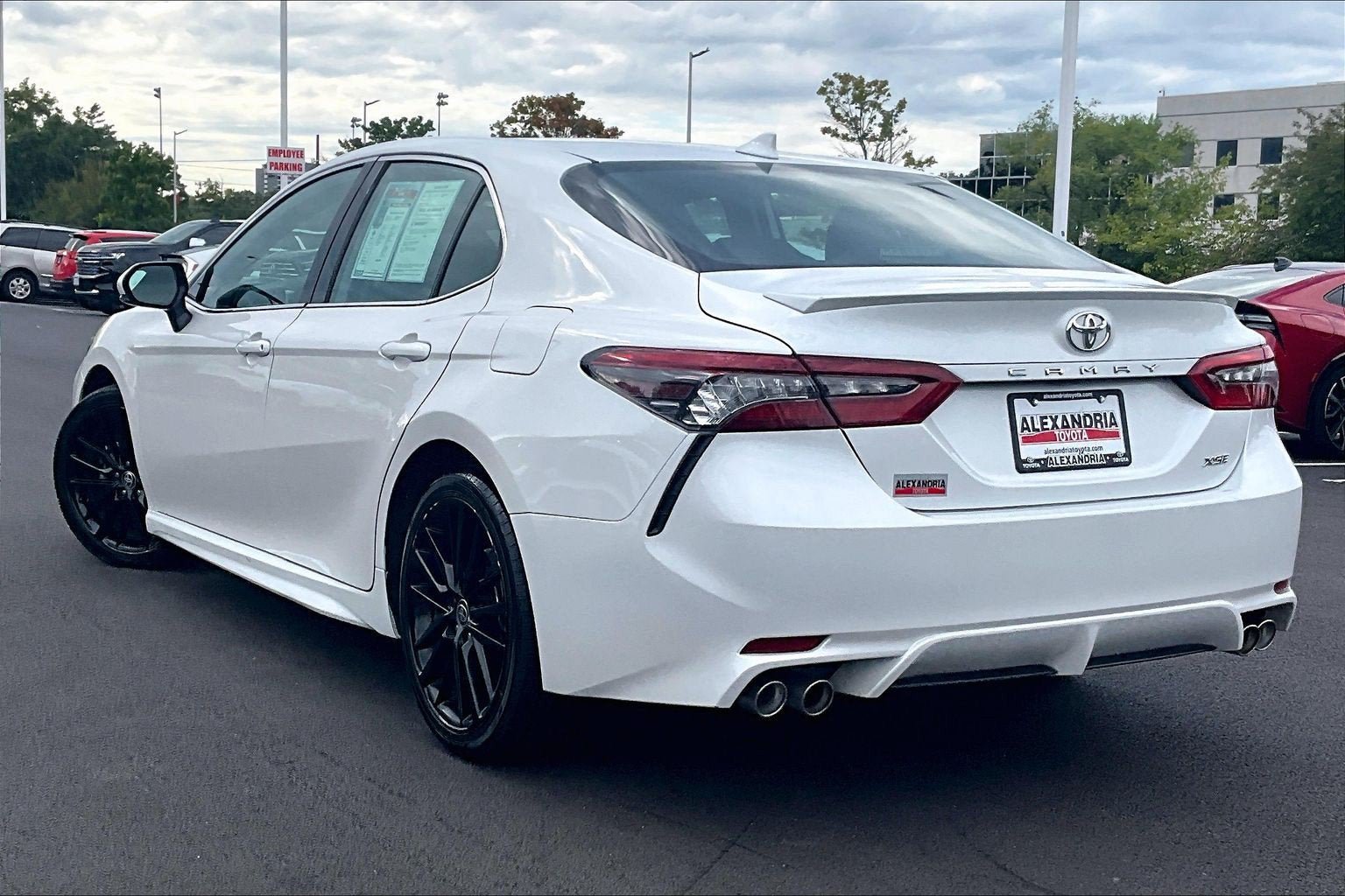 Used 2023 Toyota Camry XSE FWD image 11