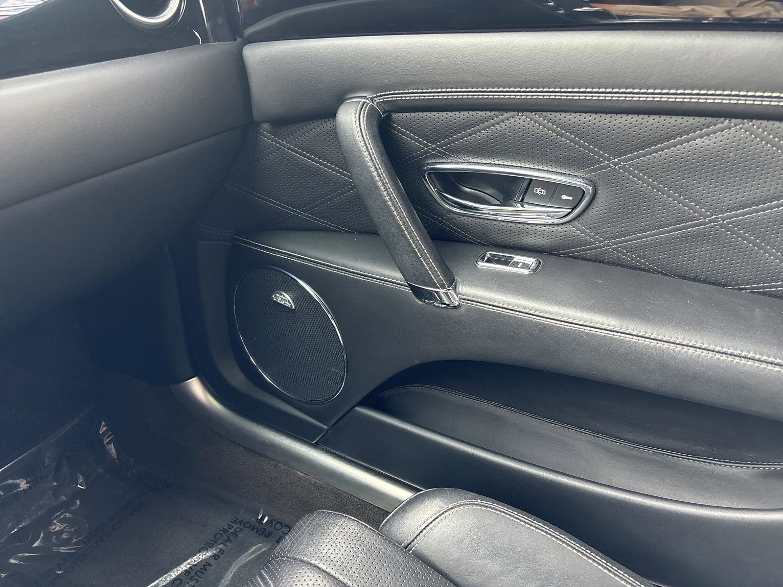 Used 2014 Bentley Flying Spur W12 image 24