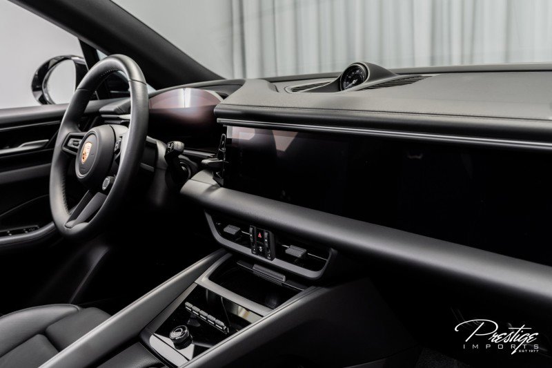 Used 2025 Porsche Macan 4S Electric image 47