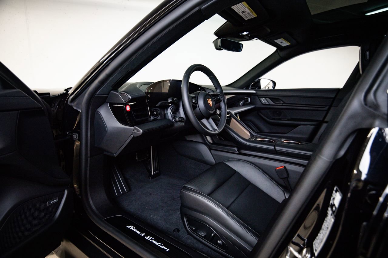 New 2026 Porsche Taycan image 4