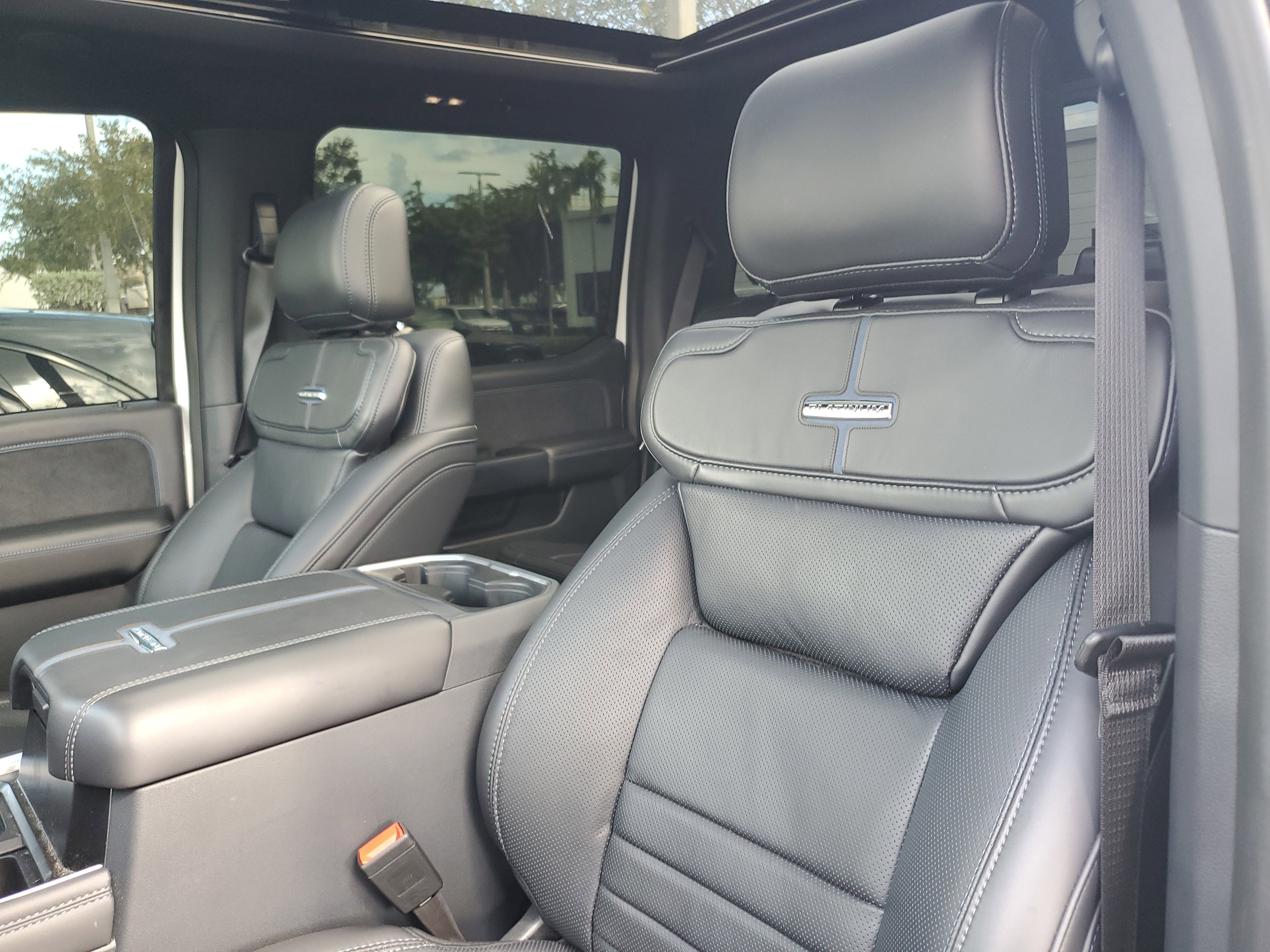 Used 2025 Ford F250 Platinum image 10