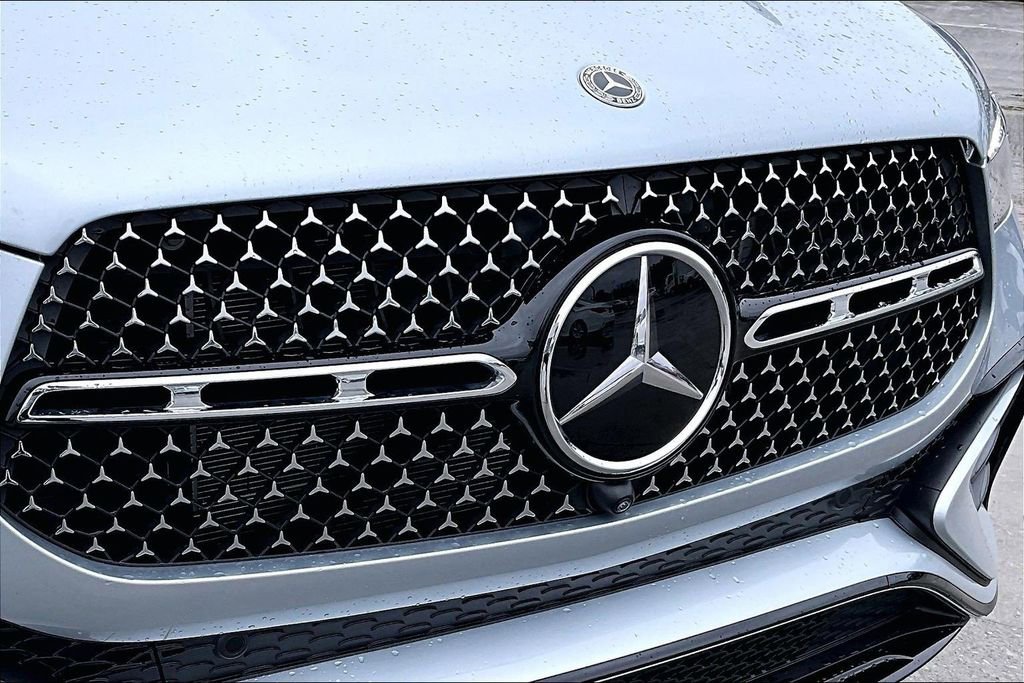 Certified 2025 Mercedes-Benz GLE 450e 4MATIC image 28