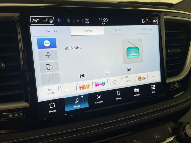 New 2026 Chrysler Pacifica Select w/ S Appearance Package image 5