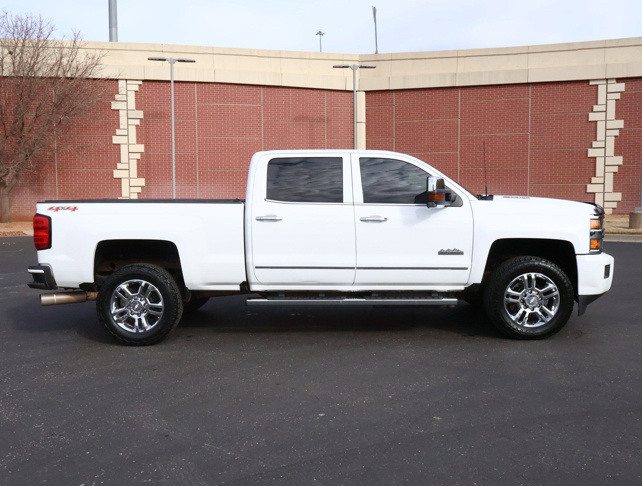 Used 2016 Chevrolet Silverado 2500 High Country w/ Duramax Plus Package image 34