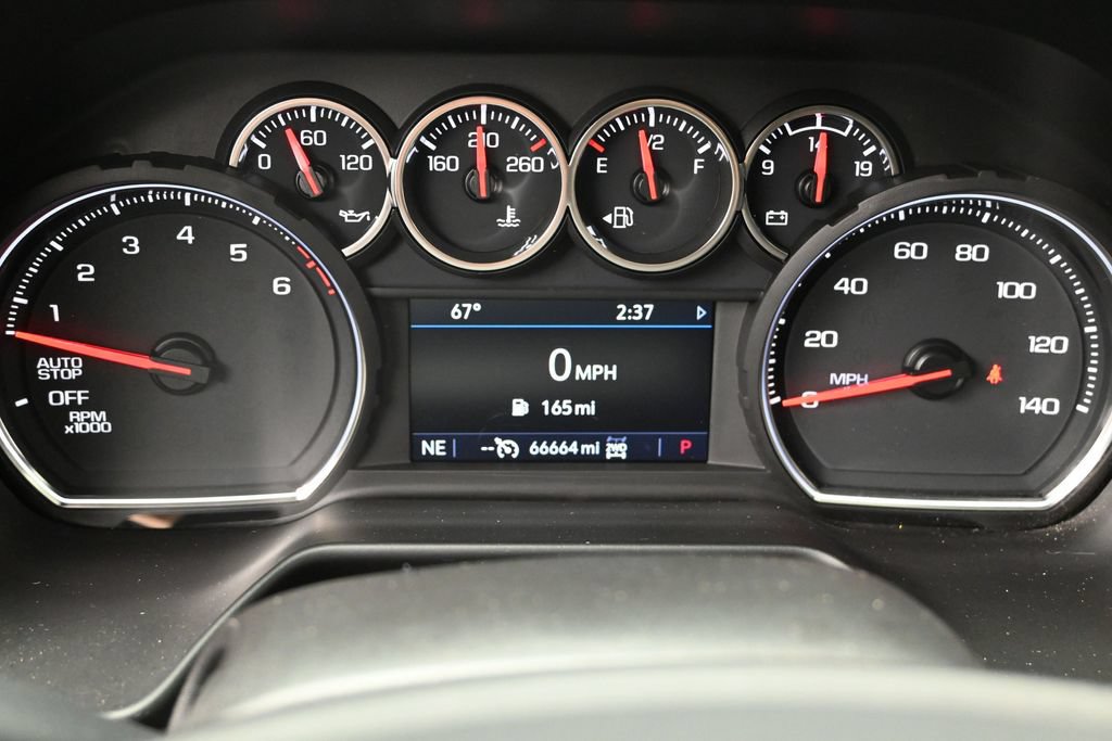 Used 2021 Chevrolet Suburban Z71 w/ Z71 Signature Package AWD/4WD image 32