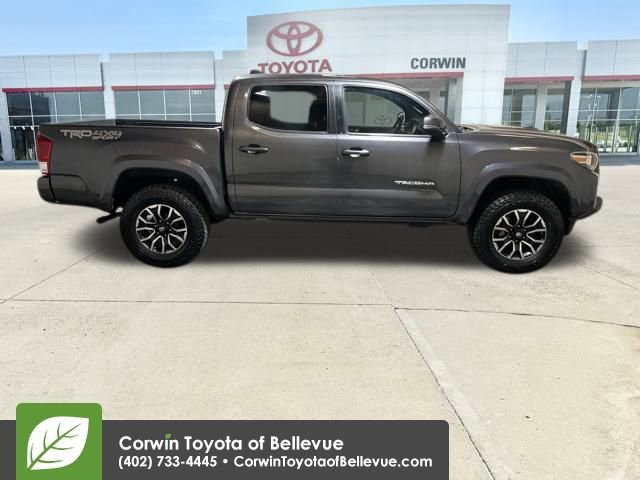 Used 2020 Toyota Tacoma TRD Sport image 6