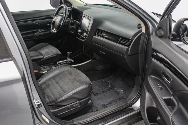 Used 2020 Mitsubishi Outlander SE FWD image 21