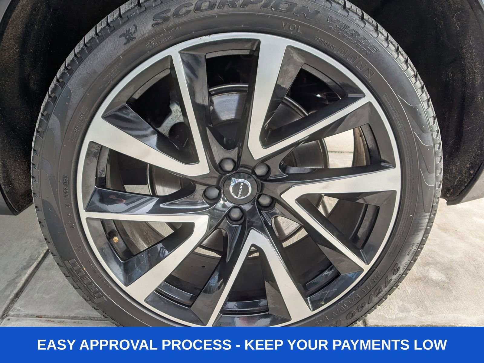 Used 2024 Volvo XC90 B6 Ultimate w/ Lounge Package image 38