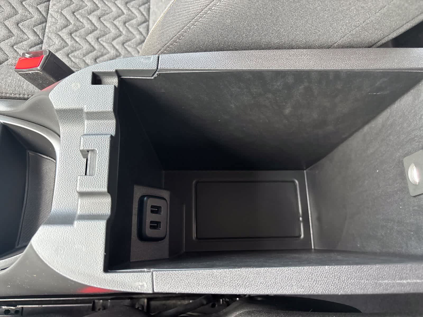 Used 2024 Chevrolet Equinox LT FWD image 23