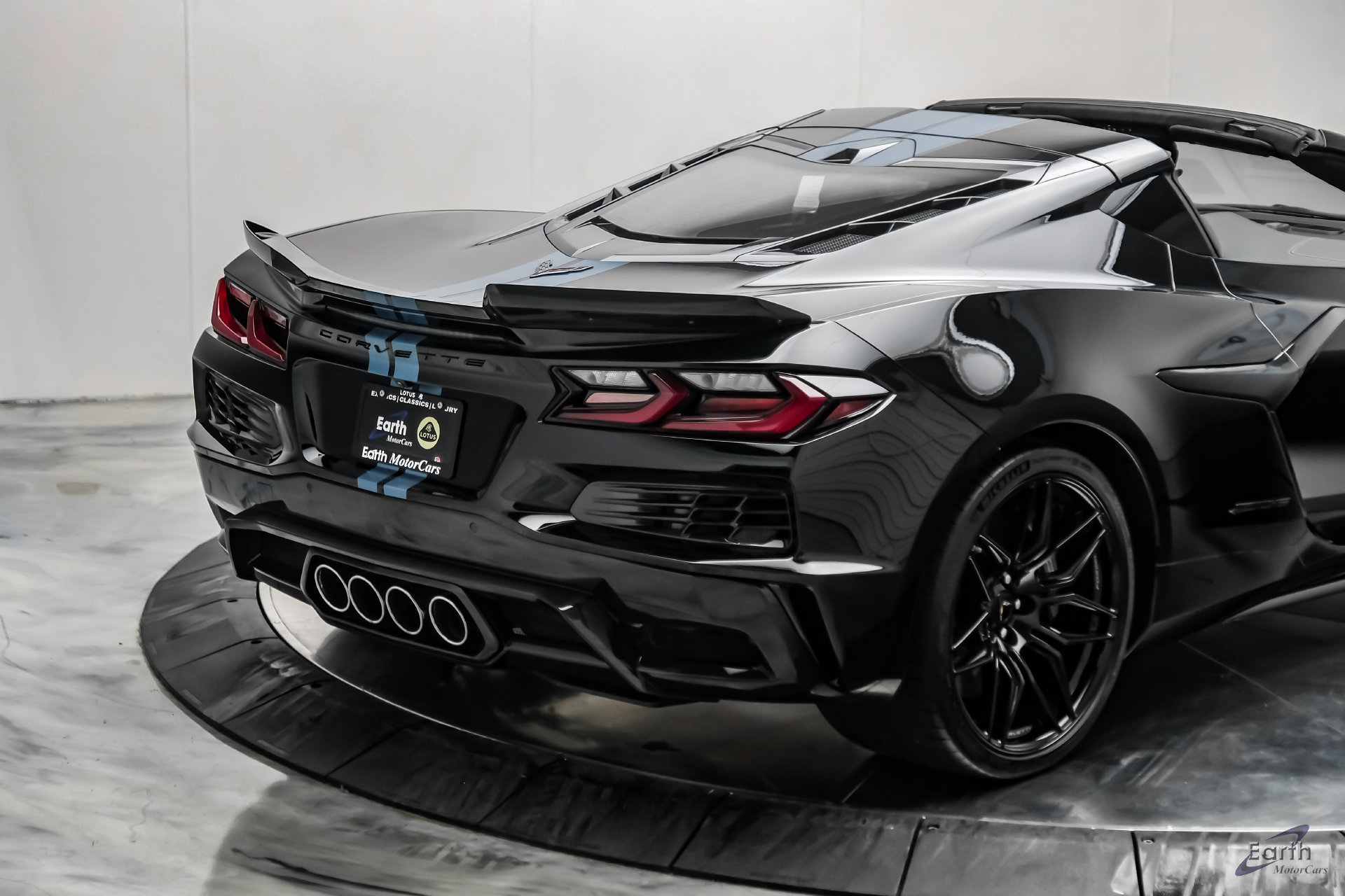 Used 2023 Chevrolet Corvette Z06 w/ Stealth Interior Trim Package RWD image 25