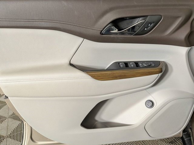 Certified 2023 GMC Acadia SLE w/ Driver Convenience Package image 15