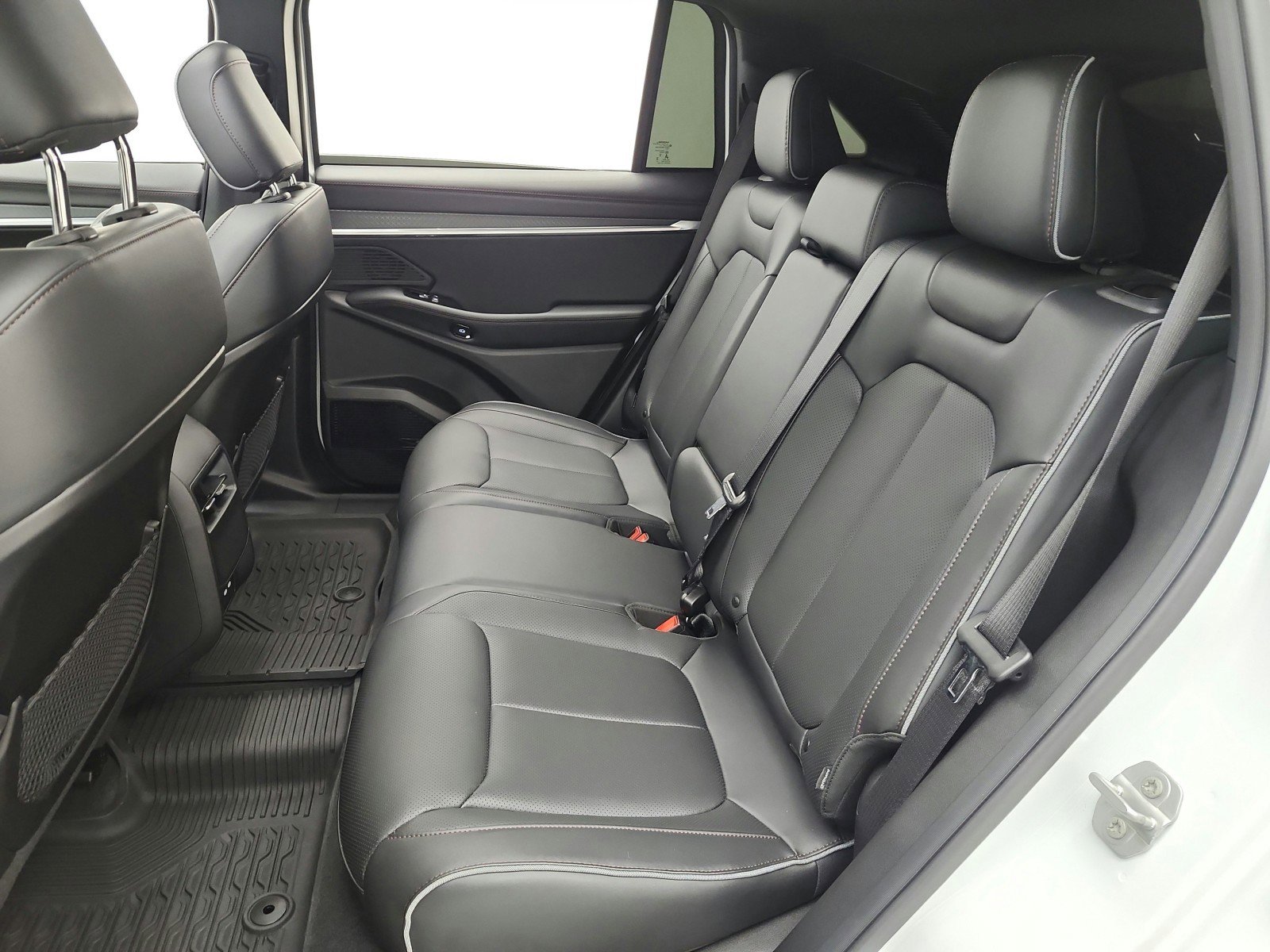 Used 2025 Jeep Wagoneer S Limited AWD/4WD image 13
