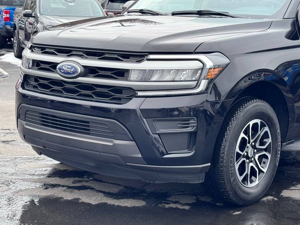 Used 2024 Ford Expedition XLT AWD/4WD image 39