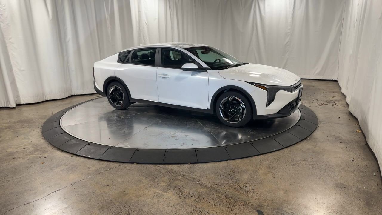 New 2025 Kia K4 EX image 2