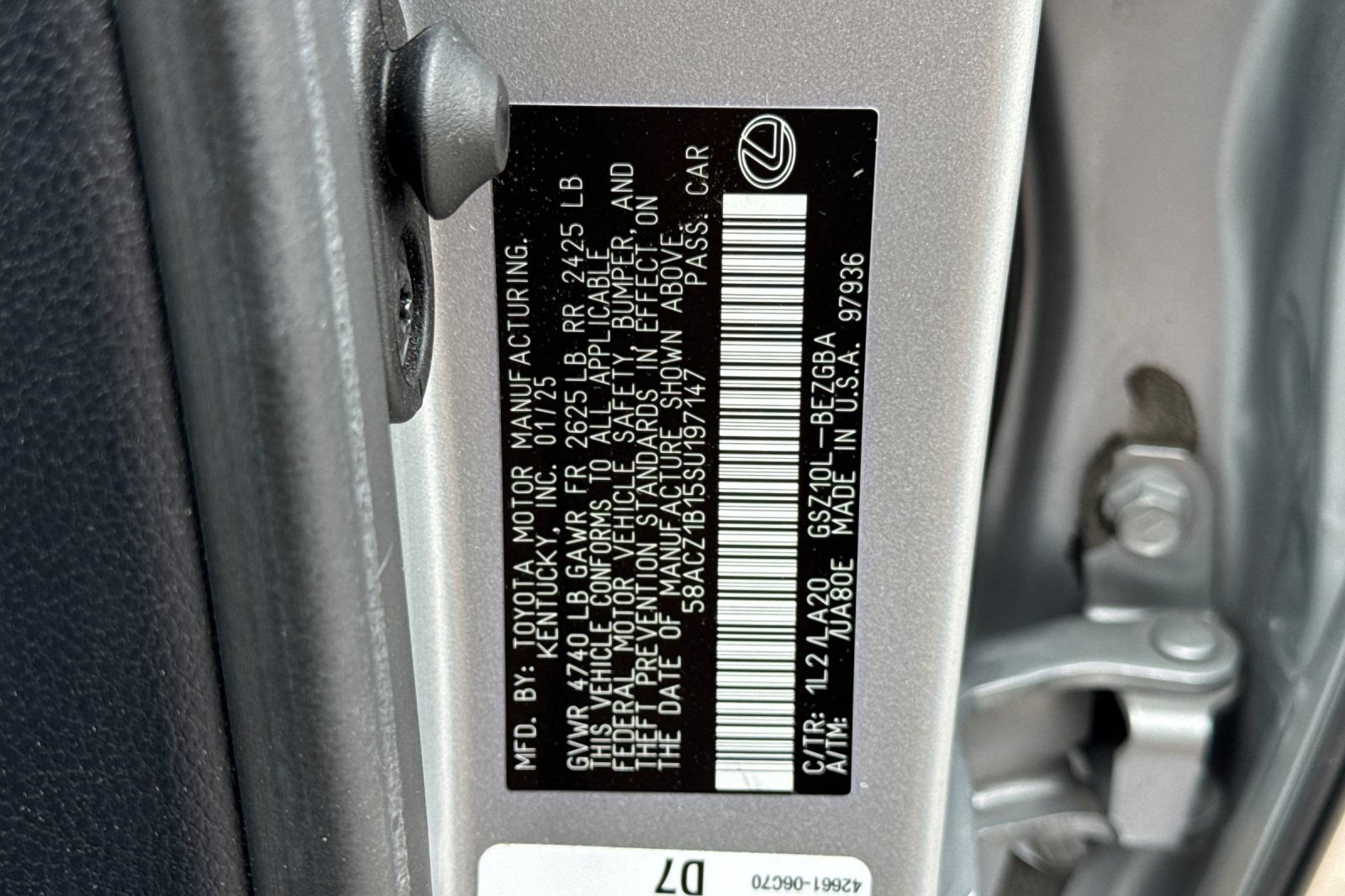 Certified 2025 Lexus ES 350 w/ Accessory Package (Z1) FWD image 32