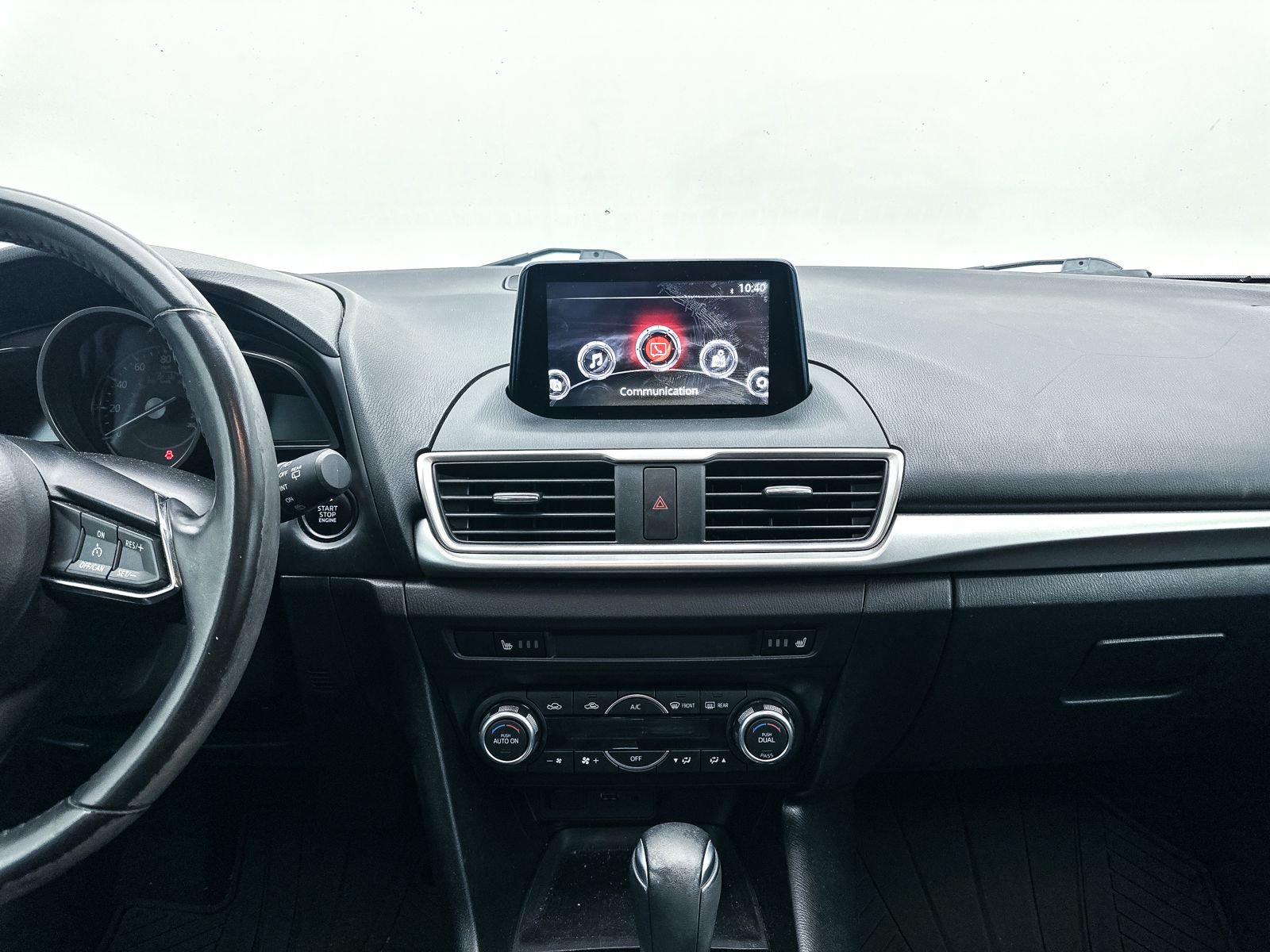 Used 2018 MAZDA MAZDA3 Touring FWD image 5