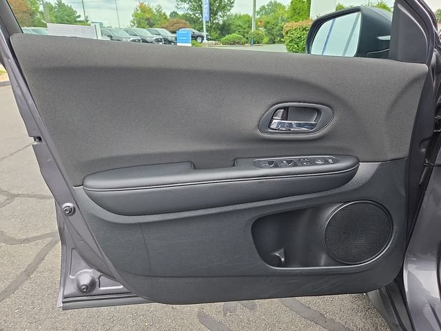 Used 2021 Honda HR-V LX image 12