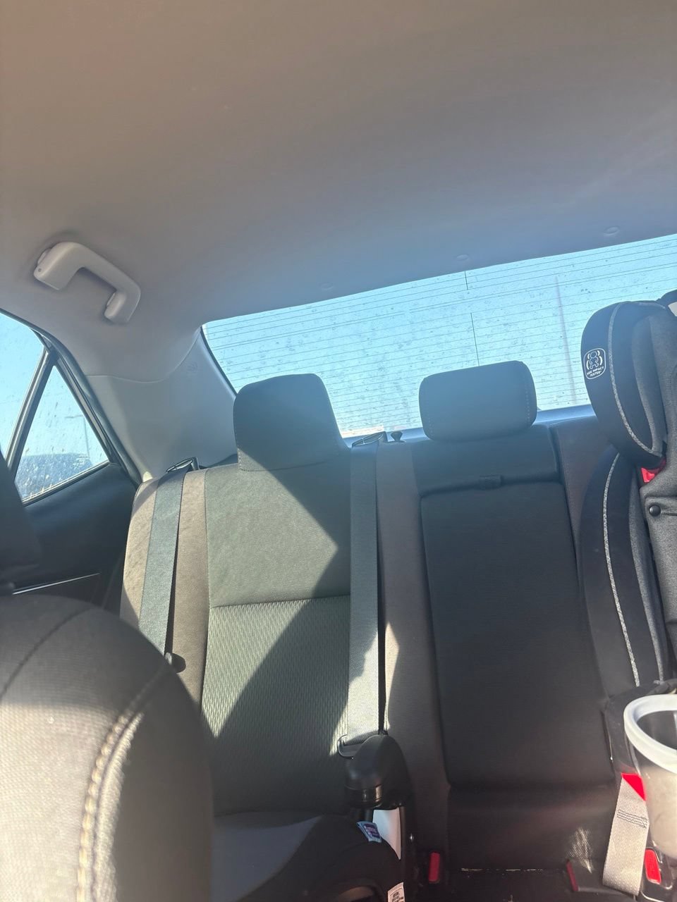 Used 2018 Toyota Corolla LE FWD image 14